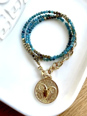 collier belier pierre apatite, bracelet multitours médaille astro belier