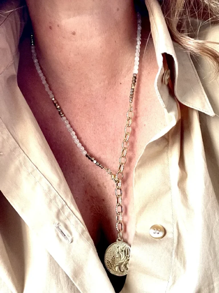 collier vierge quartz rose