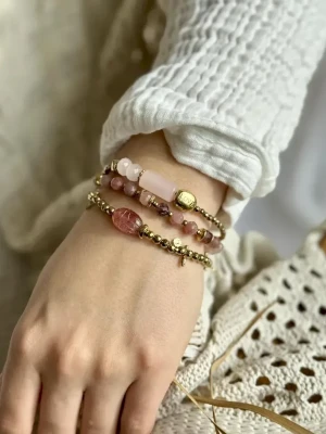 bracelets en quartz rose et fraise en pierres naturelles