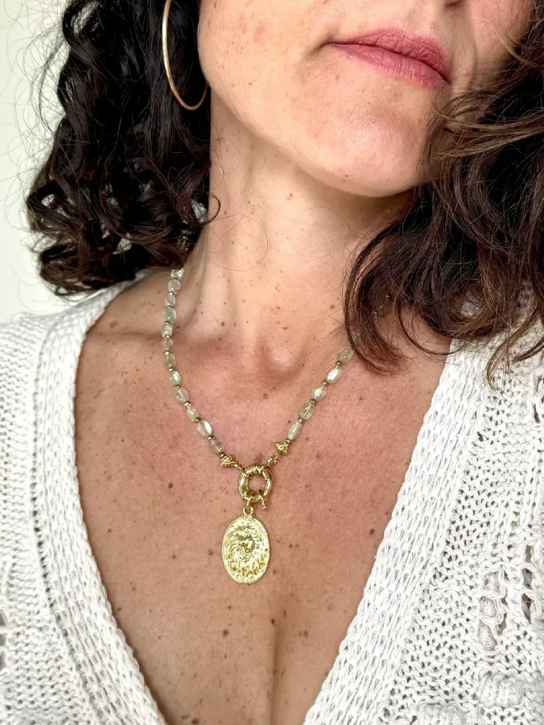 collier saba fluorite