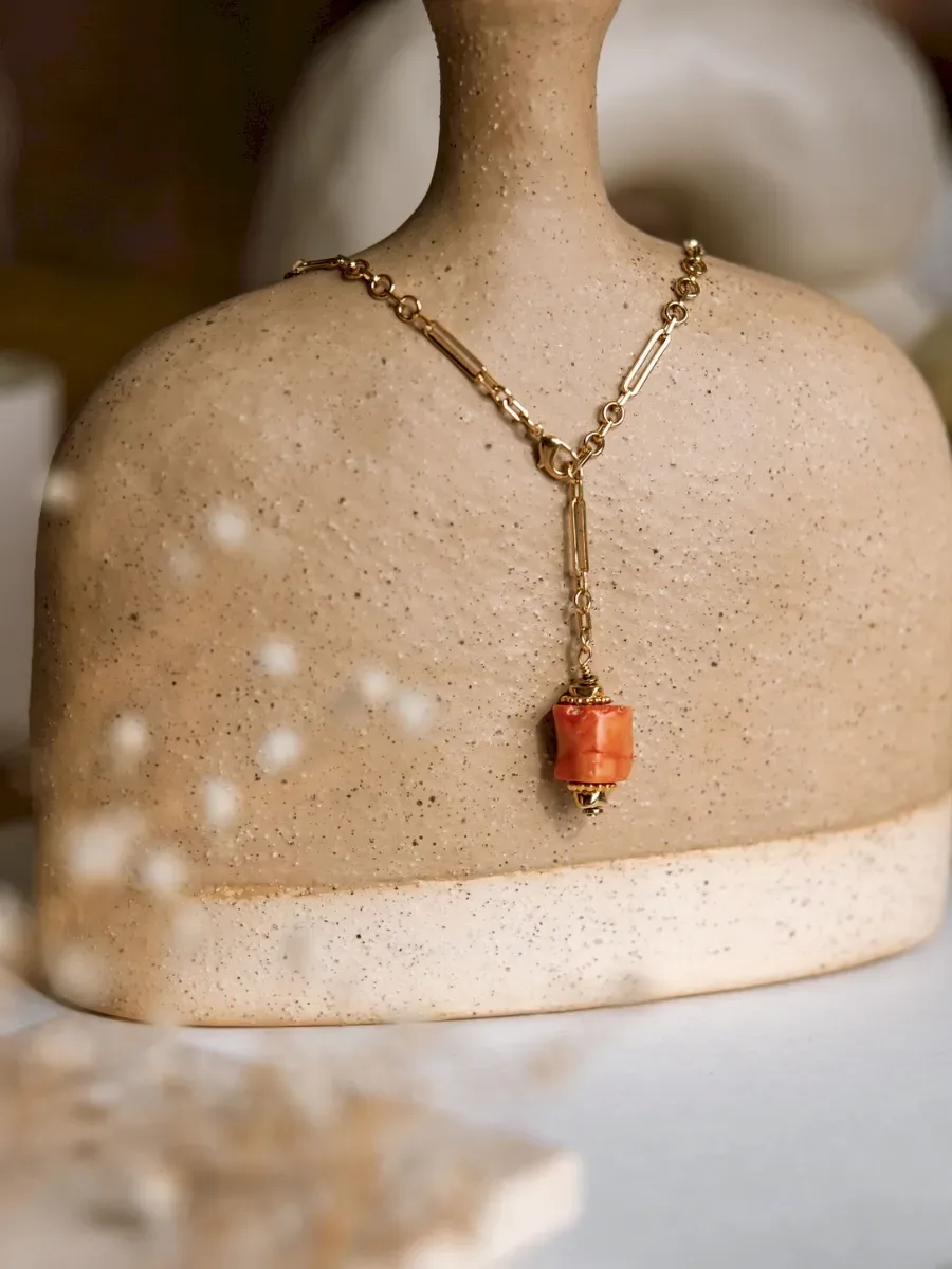 sautoir bola corail