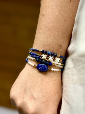 bracelet scarabée multitours nacre et lapis lazuli