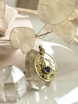 MEDAILLON LOVE SCARABEE LABRADORITE