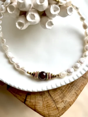 COLLIER NYMPHE PERLE D'EAU /  GRENAT - Confiance en soi Féminité