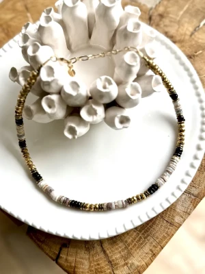 COLLIER VARUNA OR OPALE / GRENAT  - Confiance en soi et rayonnement personnel